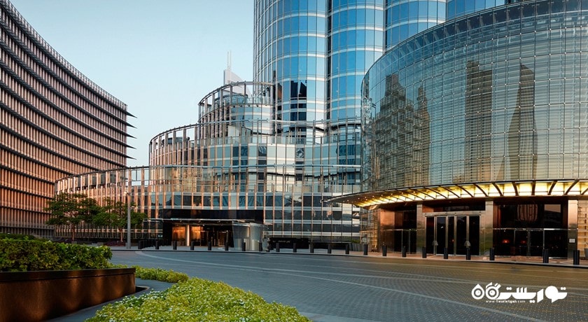 درب ورودی هتل آرمانی دبی